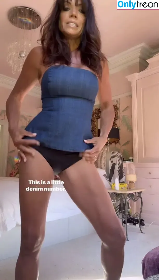 Jenny Powell nude photo #0333 (jennypowelltv)