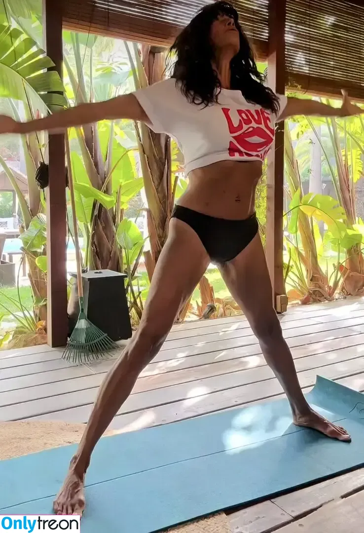 Jenny Powell nude photo #0356 (jennypowelltv)