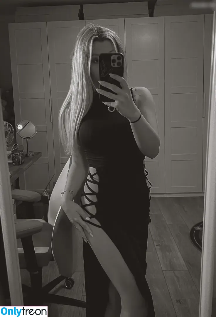 JenNyan nude photo #0145 (jen.nyan / xjennyan)