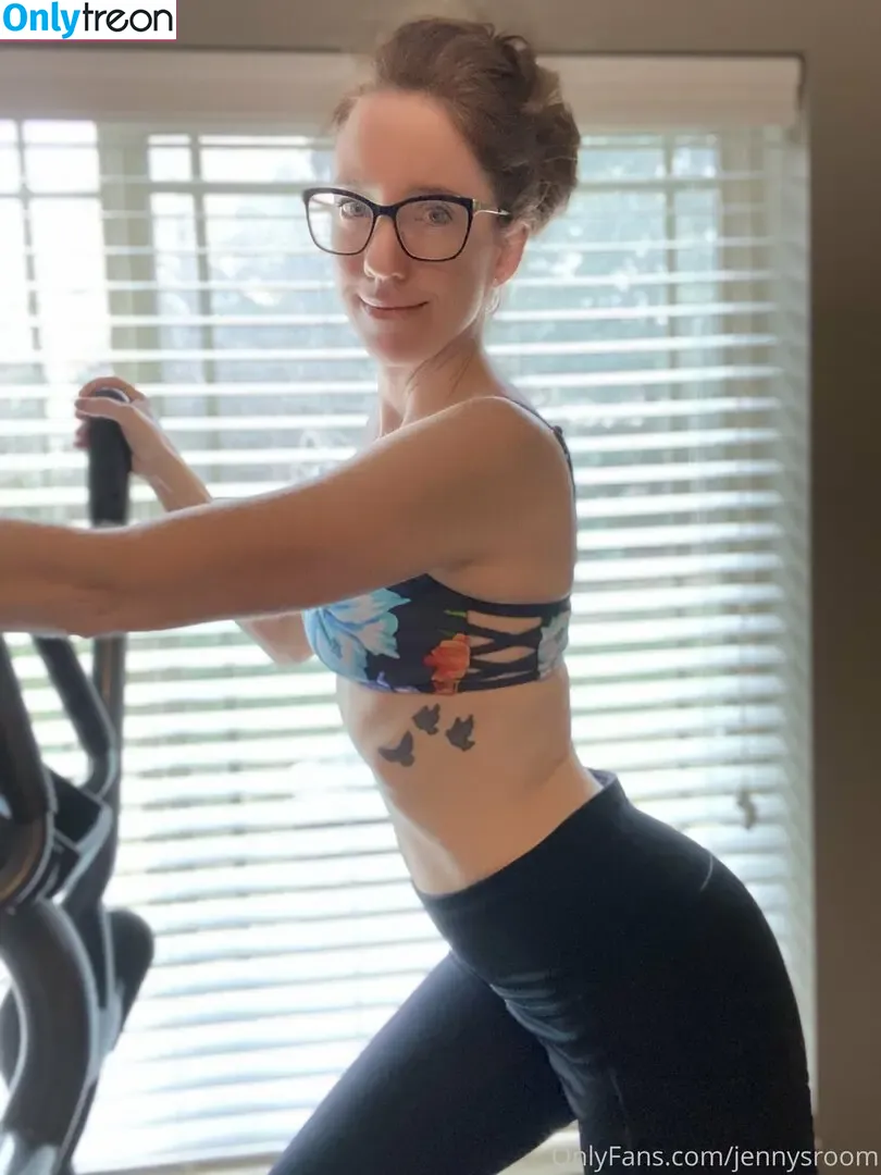 Jennysroom nude photo #0002 (Jenny / jennysroom1 / jennysrooom)