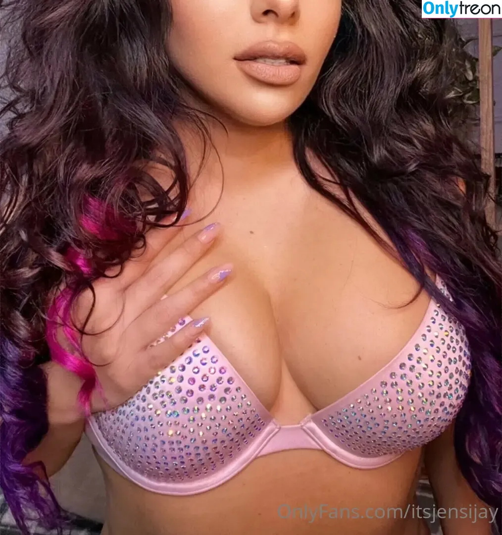 Jensi Jay nude photo #0026 (itsjensijay)