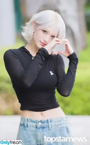 Jeon Somi / ENNIK SOMI / somsomi0309 nude photo #0540