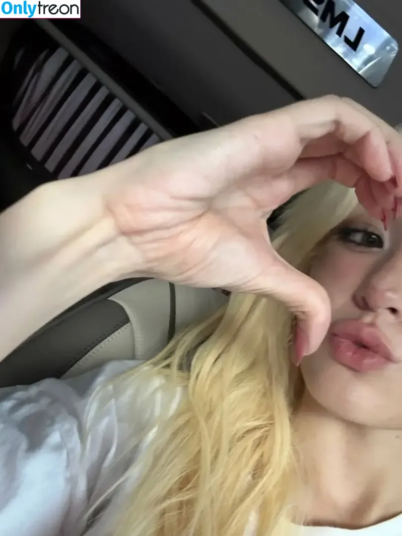 Jeon Somi nude photo #0429 (ENNIK SOMI / somsomi0309)