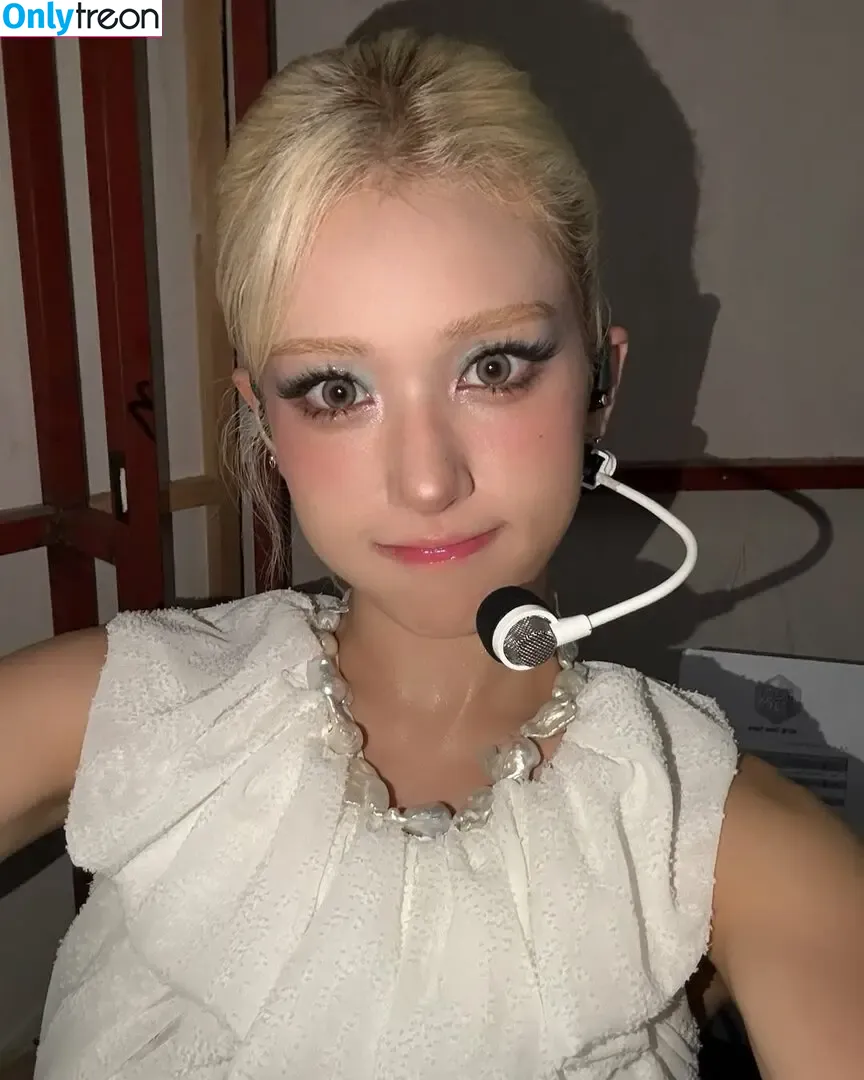 Jeon Somi nude photo #0430 (ENNIK SOMI / somsomi0309)
