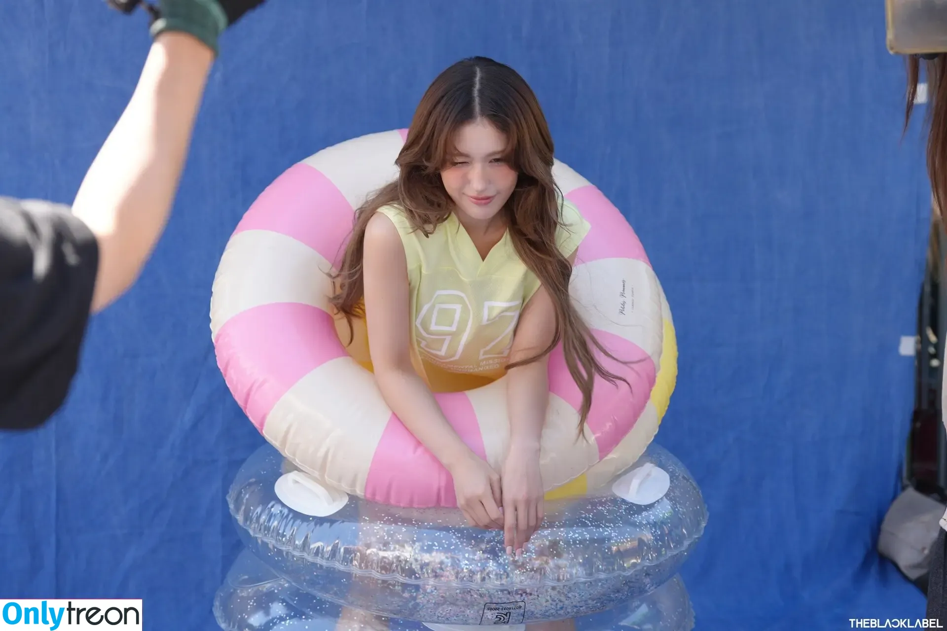 Jeon Somi nude photo #0444 (ENNIK SOMI / somsomi0309)