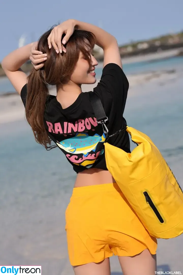Jeon Somi nude photo #0453 (ENNIK SOMI / somsomi0309)