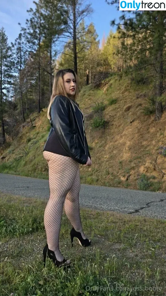 jess.booty nude photo #0006 (fmscentsbyjess_)