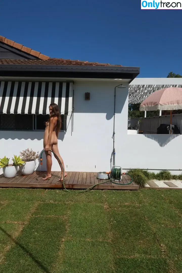 Jessa The Nude Blogger nude photo #0004 (thenudeblogger)
