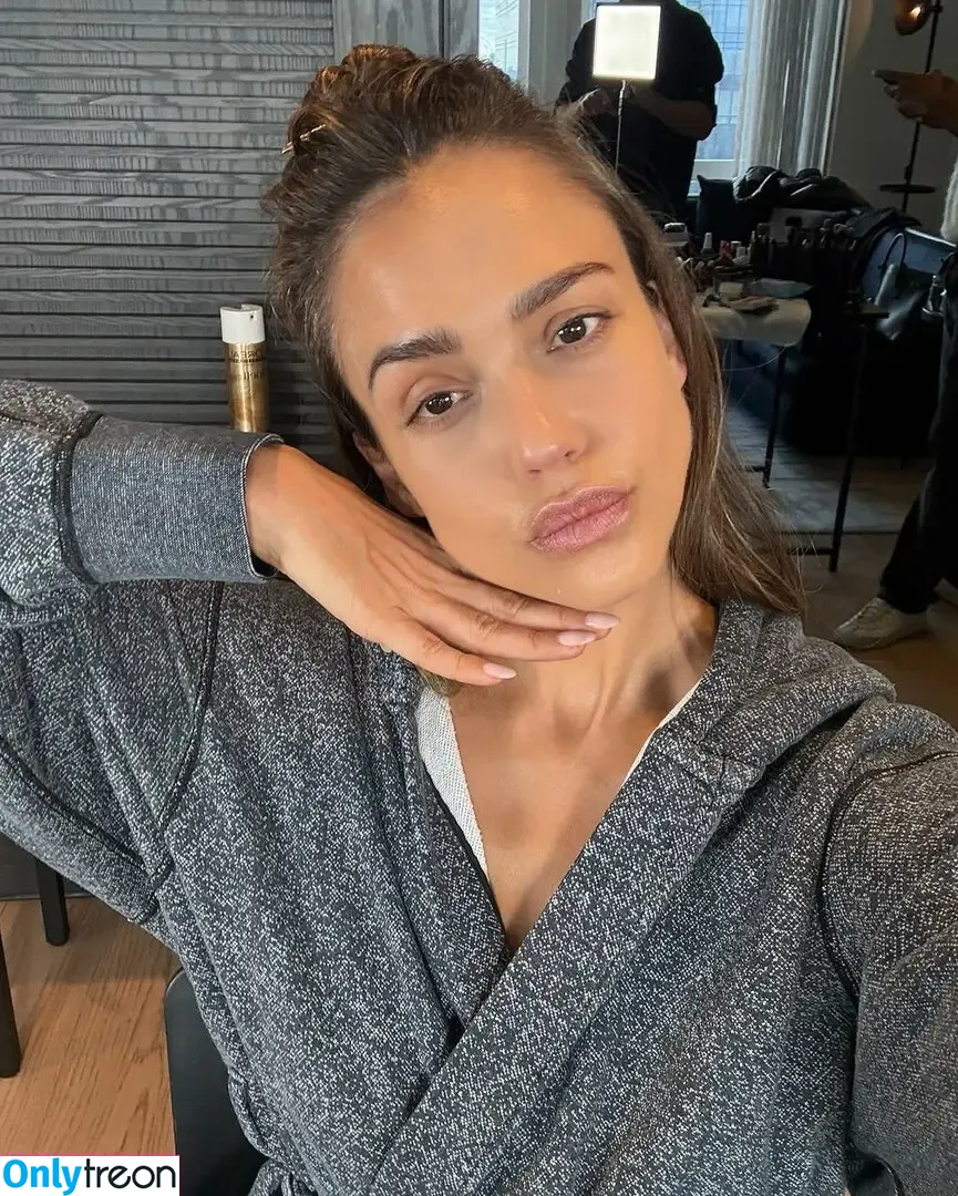 Jessica Alba nude photo #2637 (jessicaalba)