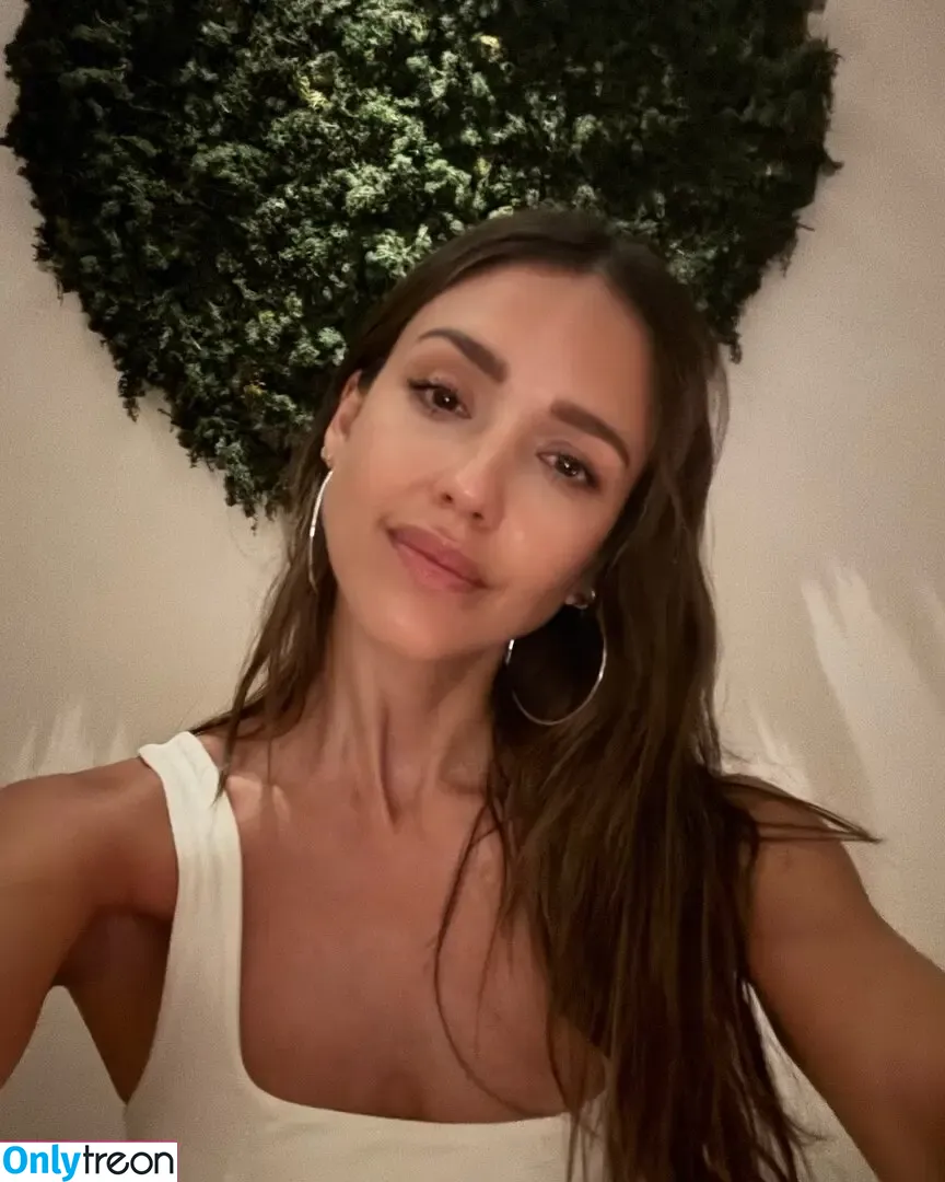 Jessica Alba nude photo #2677 (jessicaalba)
