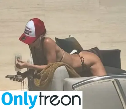 Jessica Alba nude photo #2684 (jessicaalba)