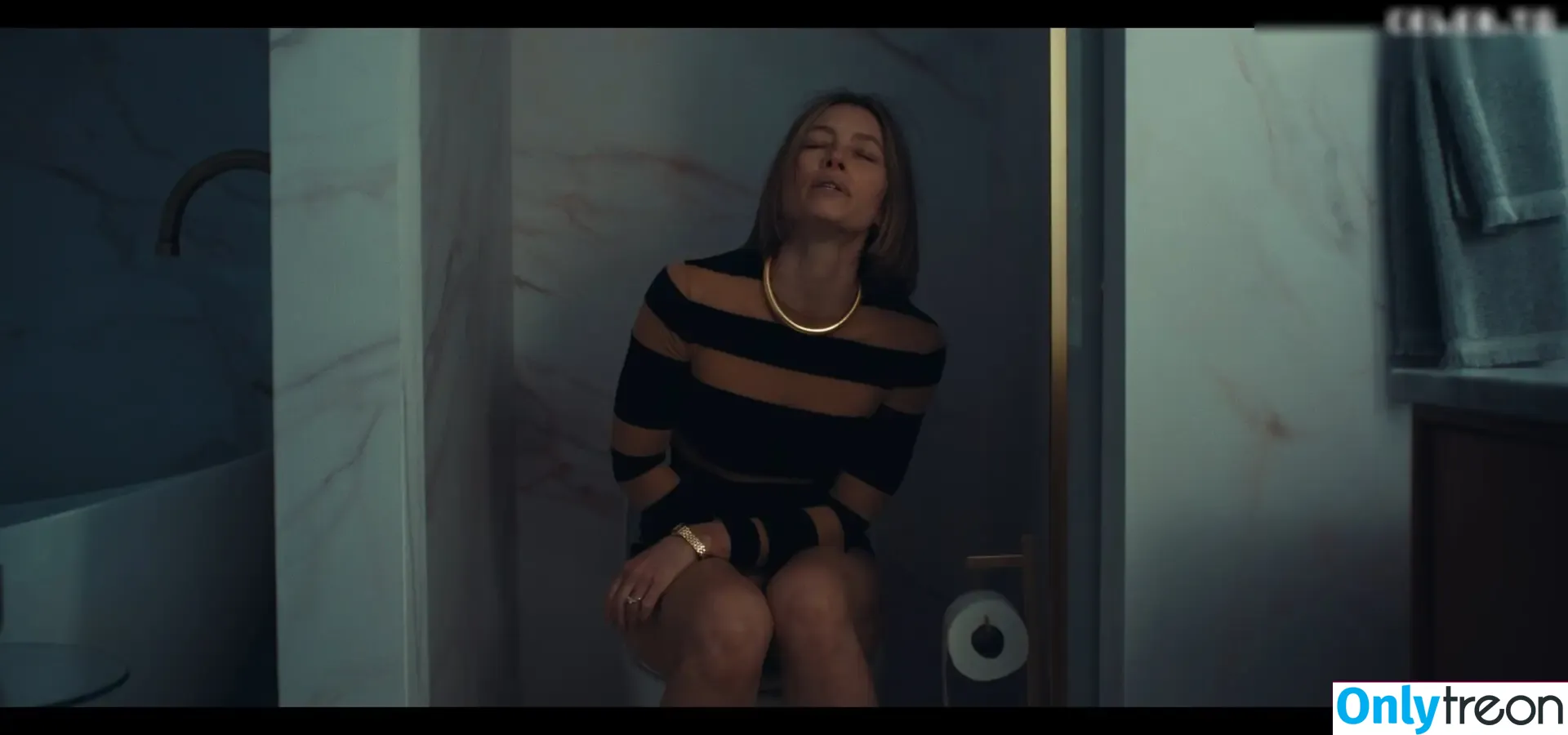 Jessica Biel nude photo #0963 (JessicaBiel)