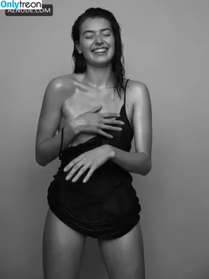 Jessica Clements / jessicaclements / treats nude photo #0085