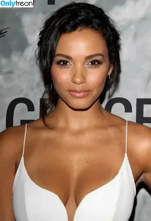 Jessica Lucas / iamjessicalucas nude photo #0010