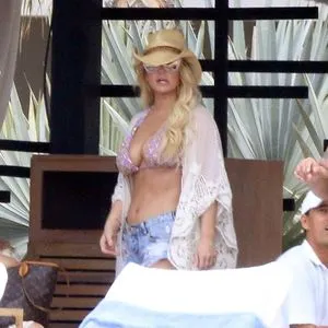 Jessica Simpson / 52529184 / JessicaSimpson nude photo #0063