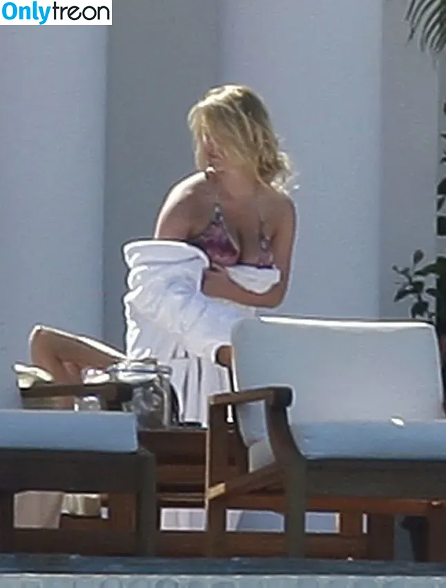 Jessica Simpson nude photo #0028 (52529184 / JessicaSimpson)