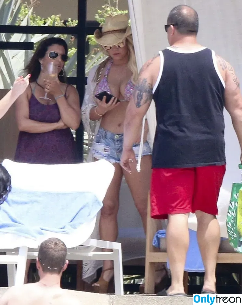 Jessica Simpson nude photo #0064 (52529184 / JessicaSimpson)