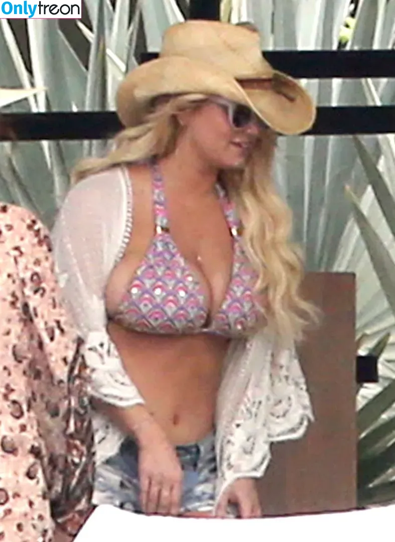 Jessica Simpson nude photo #0068 (52529184 / JessicaSimpson)