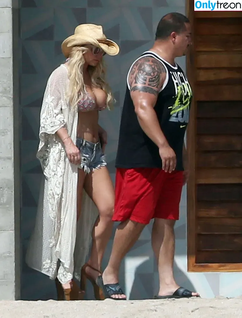 Jessica Simpson nude photo #0084 (52529184 / JessicaSimpson)