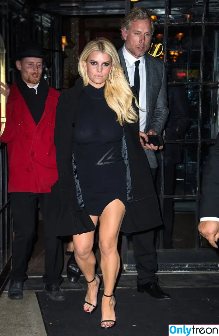 Jessica Simpson nude photo #0109 (52529184 / JessicaSimpson)