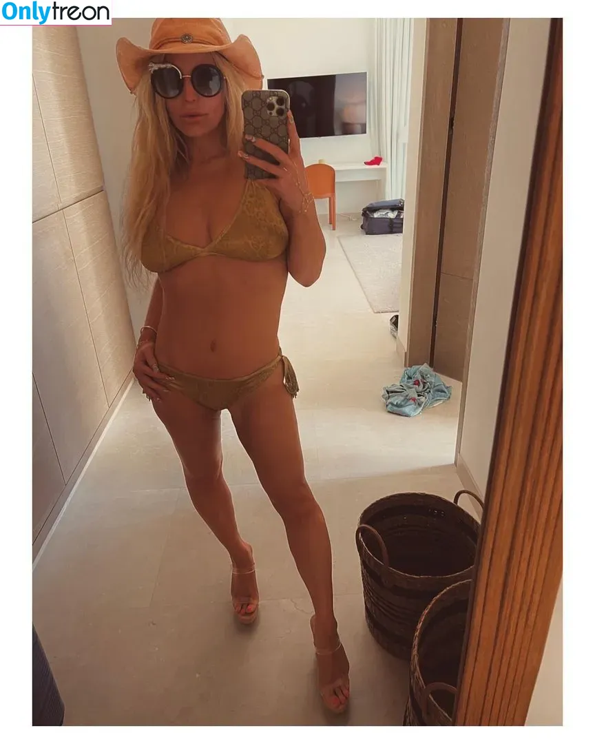 Jessica Simpson nude photo #0117 (52529184 / JessicaSimpson)