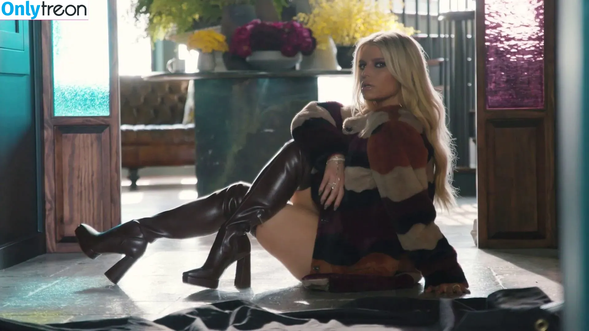 Jessica Simpson nude photo #0123 (52529184 / JessicaSimpson)