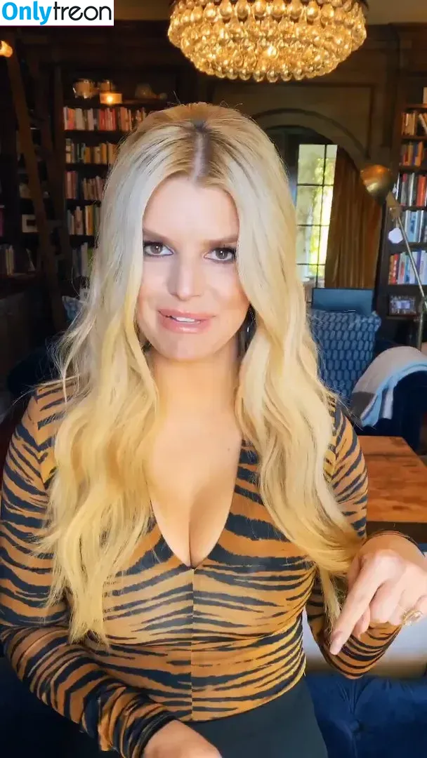 Jessica Simpson nude photo #0225 (52529184 / JessicaSimpson)