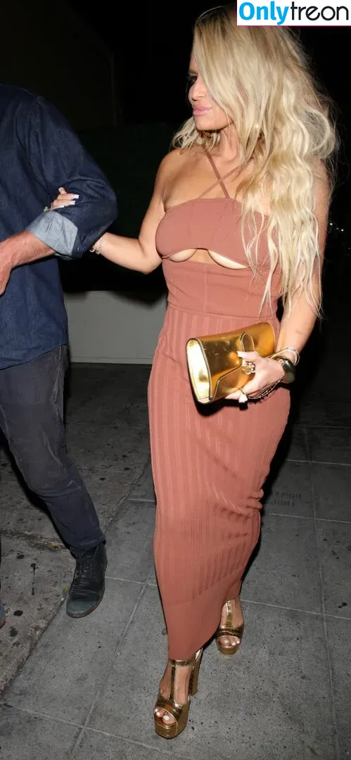 Jessica Simpson nude photo #0276 (52529184 / JessicaSimpson)
