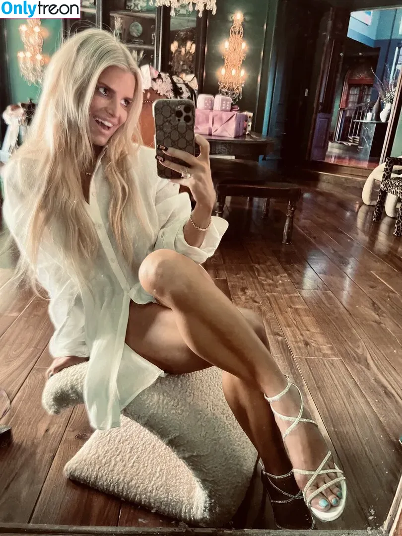 Jessica Simpson nude photo #0307 (52529184 / JessicaSimpson)