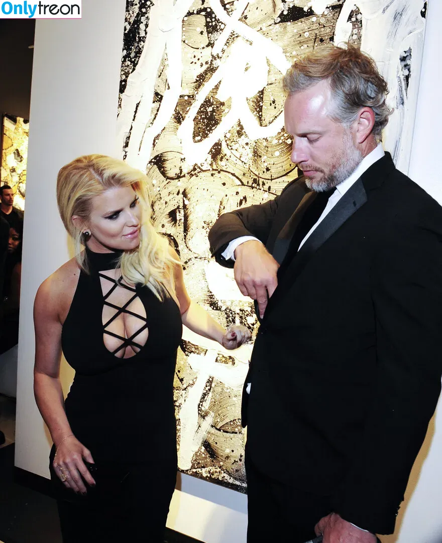 Jessica Simpson nude photo #0514 (52529184 / JessicaSimpson)
