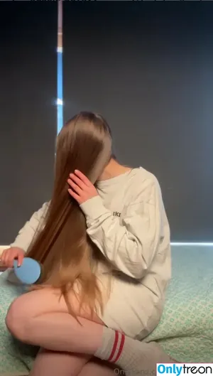 Jessie Cave / jessiecave nude photo #0011