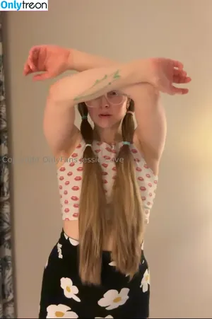 Jessie Cave / jessiecave nude photo #0142
