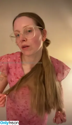 Jessie Cave / jessiecave nude photo #0155