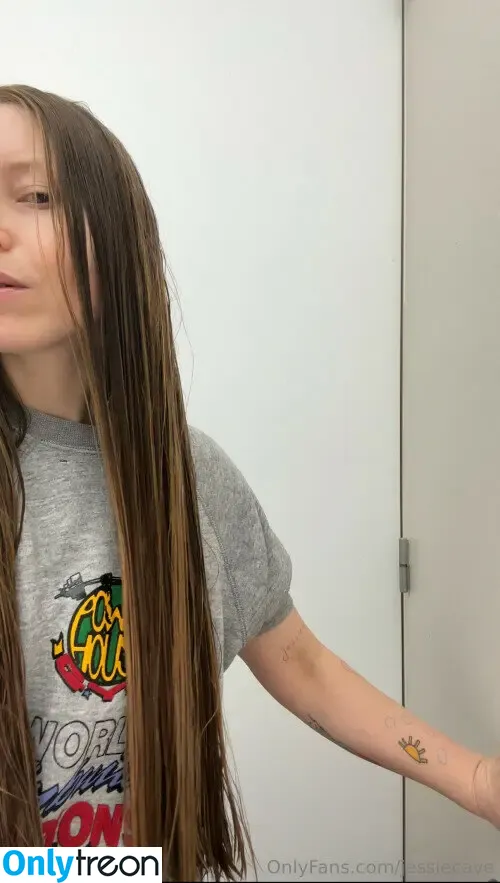 Jessie Cave nude photo #0040 (jessiecave)