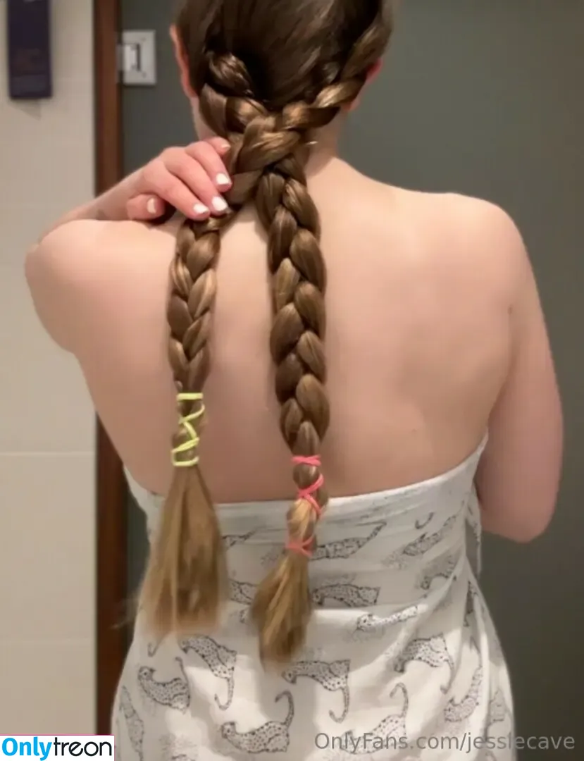Jessie Cave nude photo #0065 (jessiecave)