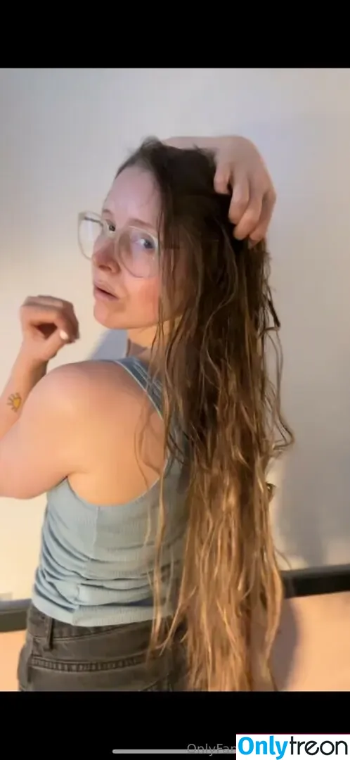 Jessie Cave nude photo #0081 (jessiecave)