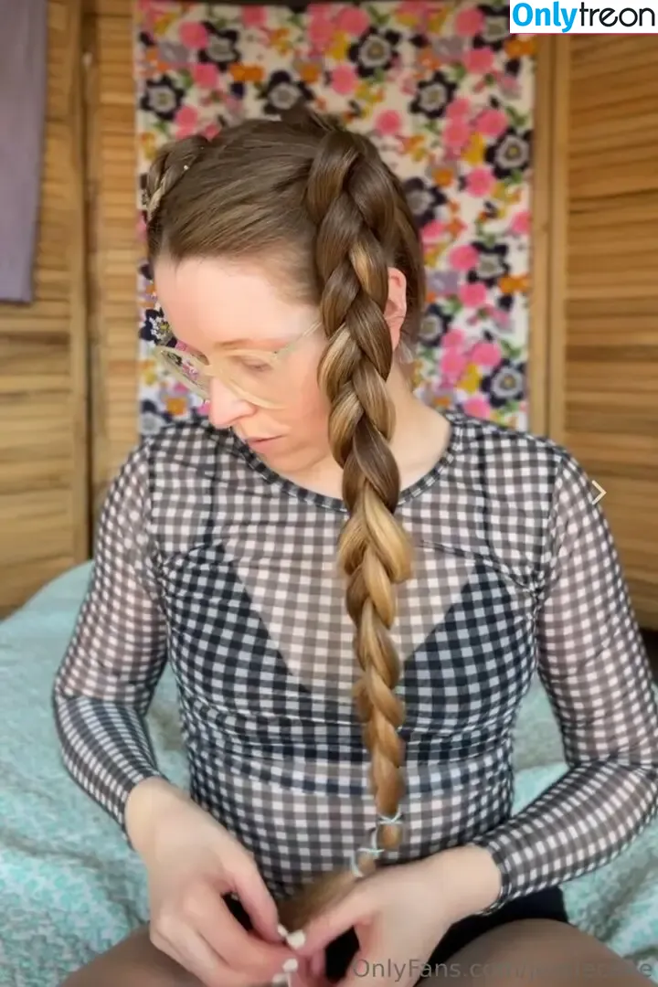 Jessie Cave nude photo #0088 (jessiecave)