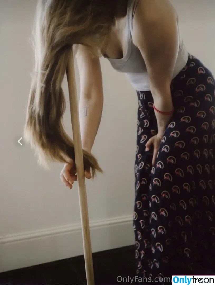 Jessie Cave nude photo #0101 (jessiecave)