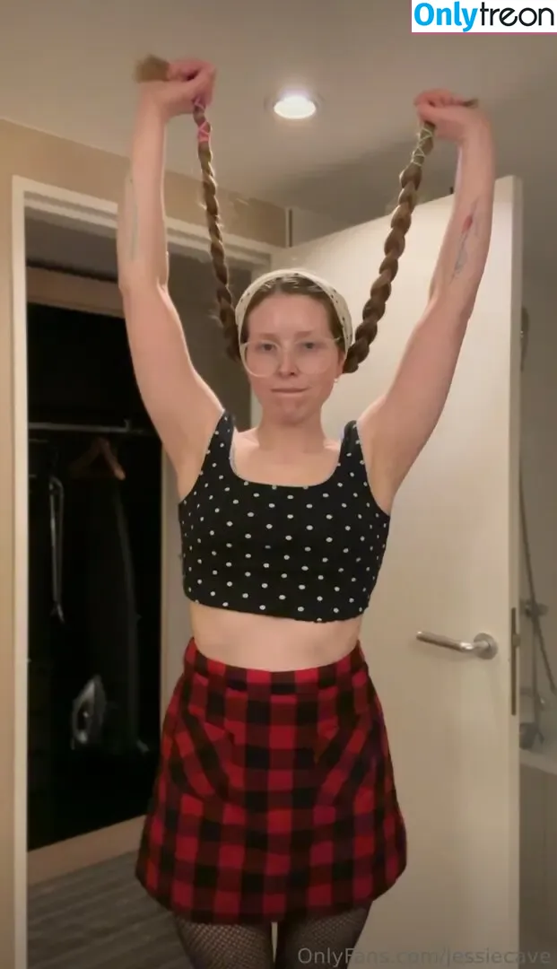 Jessie Cave nude photo #0117 (jessiecave)
