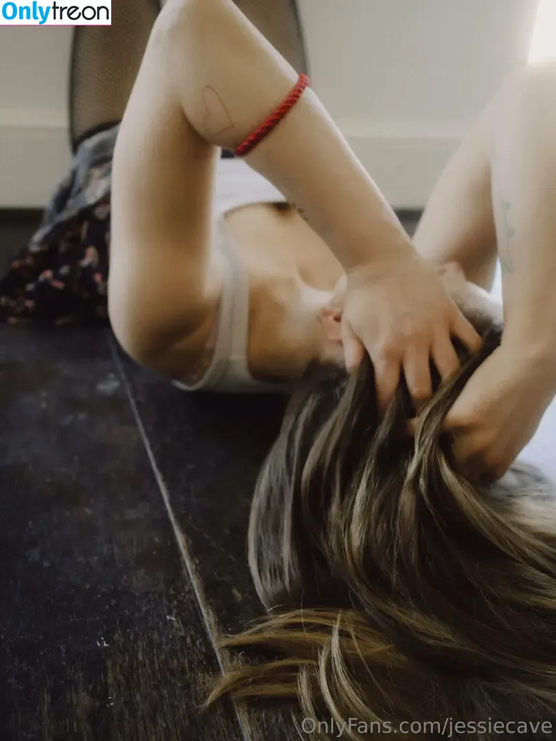 Jessie Cave nude photo #0122 (jessiecave)