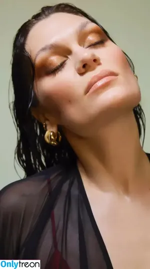 Jessie J / jessie-j / jessiej nude photo #0275