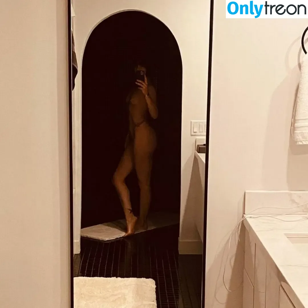 Jessie J nude photo #0250 (jessie-j / jessiej)