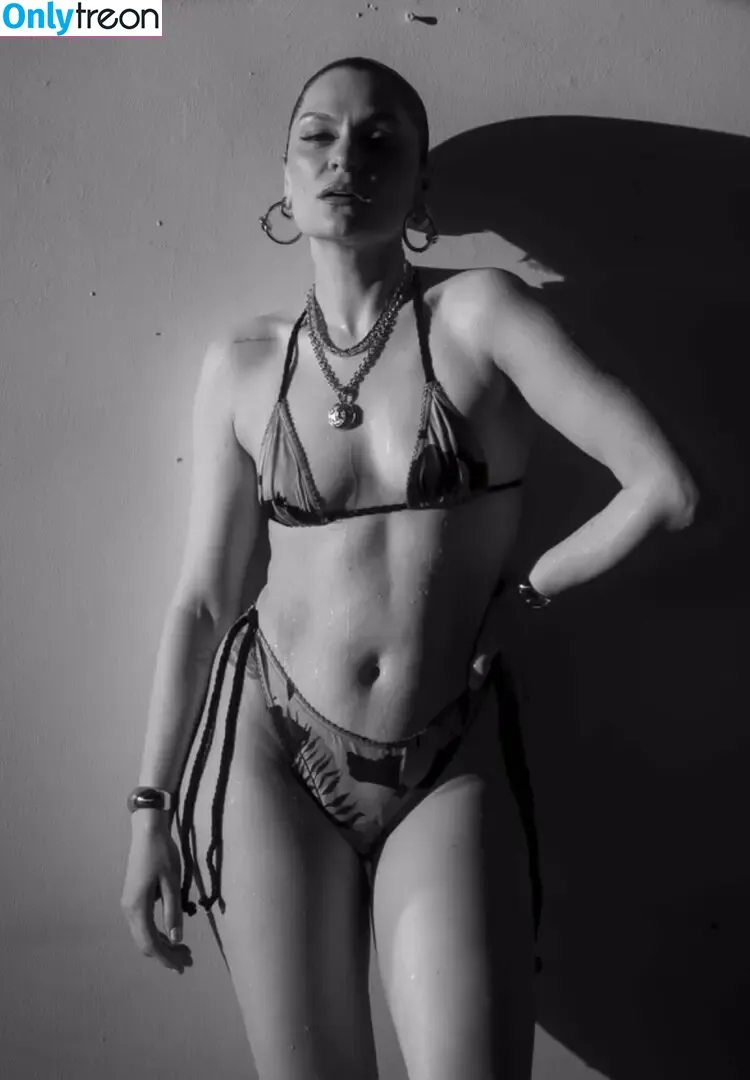 Jessie J nude photo #0283 (jessie-j / jessiej)