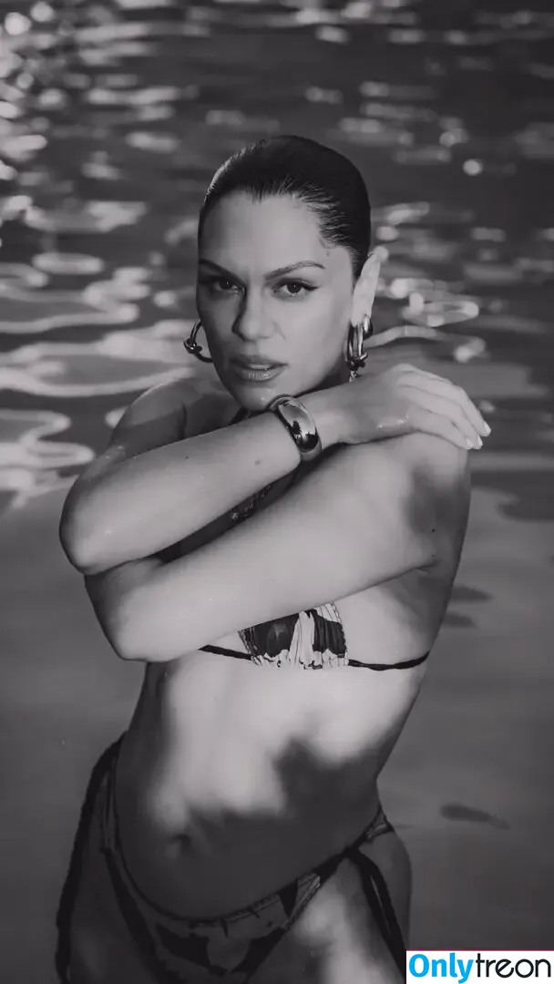 Jessie J nude photo #0288 (jessie-j / jessiej)