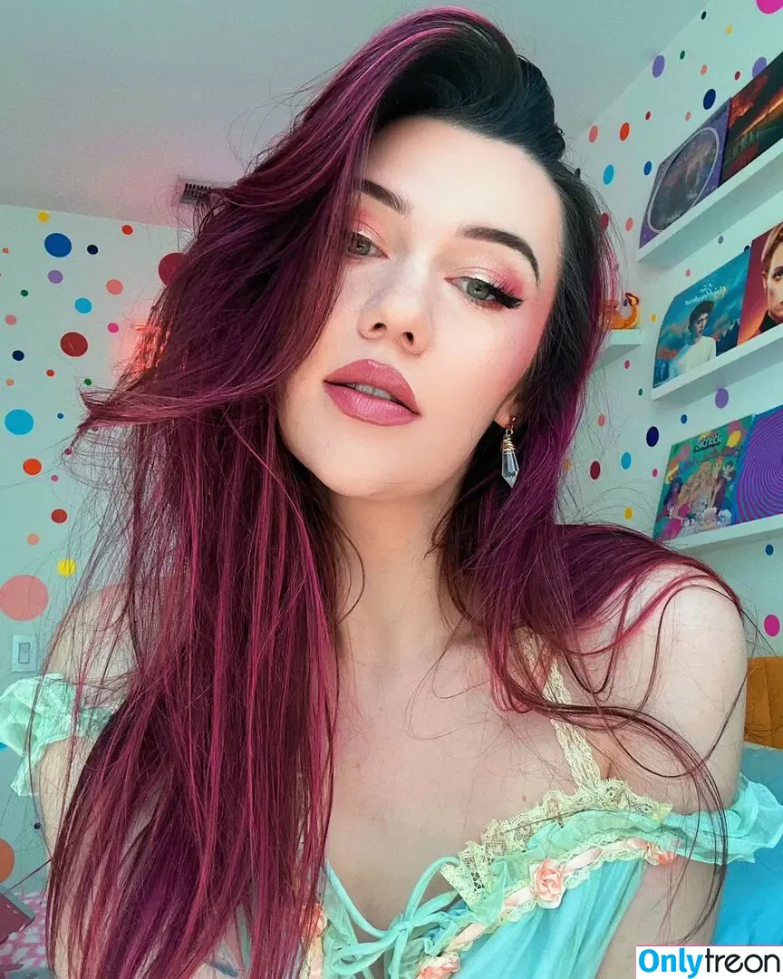 Jessie Paege nude photo #0108 (jessiepaege)