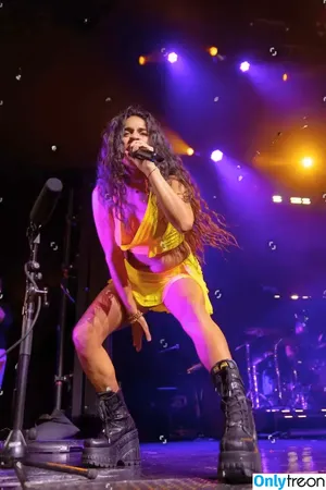 Jessie Reyez / jessie.reyes21 / jessiereyez nude photo #0068