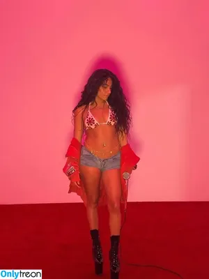 Jessie Reyez / jessie.reyes21 / jessiereyez nude photo #0078