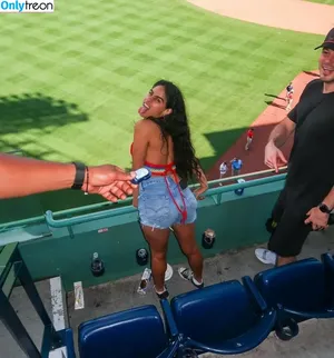 Jessie Reyez / jessie.reyes21 / jessiereyez nude photo #0087