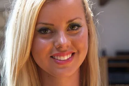 Jessie Rogers / MzJessie / YourGreenGuru / jessierogersgreen / xJessieRogersX nude photo #0098
