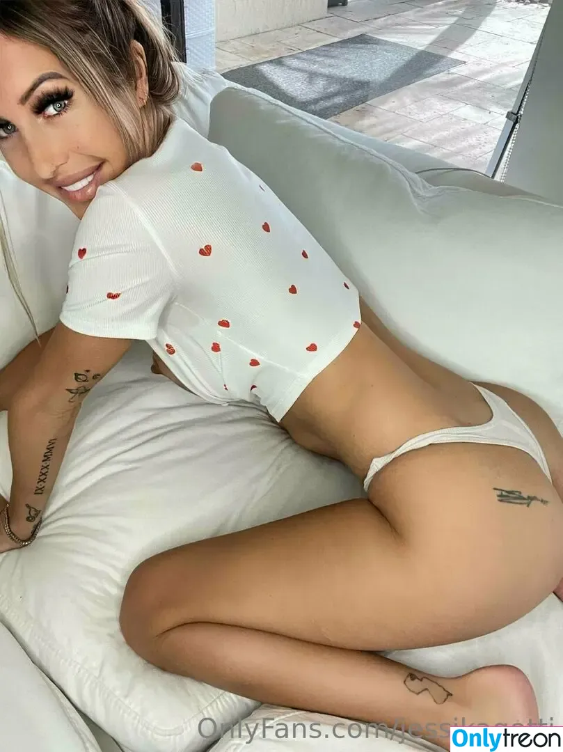 Jessika Gotti nude photo #1174 (jessikagottem / jessikagotti)